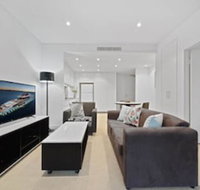 Peaceful Water Side Retreat with Huge Courtyard - Tourism Hervey Bay