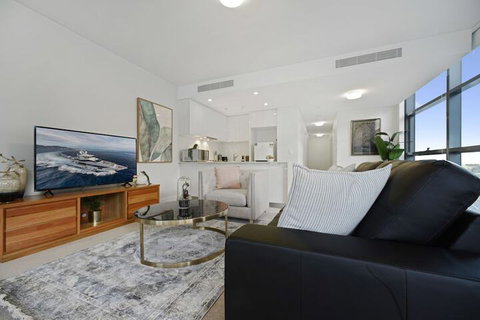 HomeHotel Walking To Trains Westfield & Cinema - Hervey Bay Accommodation 5