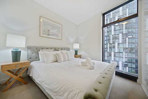 HomeHotel Walking To Trains Westfield & Cinema - Hervey Bay Accommodation 4