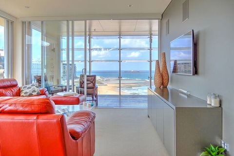 Beau Monde Apartments Newcastle - The York - Hervey Bay Accommodation 3