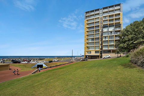 Beau Monde Apartments Newcastle - The York - Hervey Bay Accommodation 1