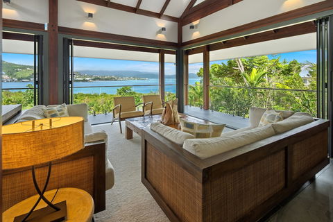 Mandalay Luxury Retreat - Tourism Hervey Bay 2