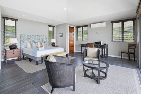 Mandalay Luxury Retreat - Tourism Hervey Bay 1