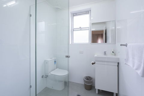 Manly Beach Escape Apartment - Hervey Bay Accommodation 0