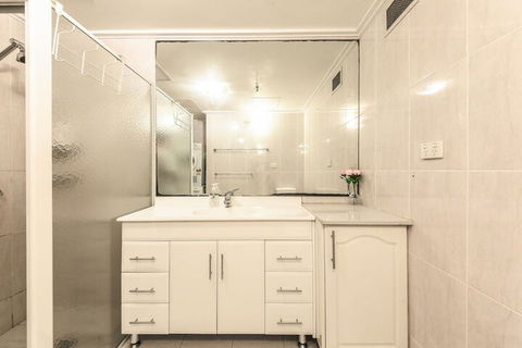 Amazing Location Cozy Stay With Parking - Hervey Bay Accommodation 5