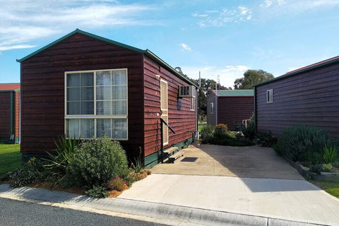 Holbrook Motor Village - Hervey Bay Accommodation 3
