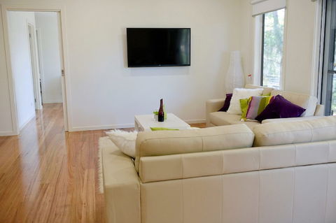 7 Gilmore Smiths Beach House - Hervey Bay Accommodation 2