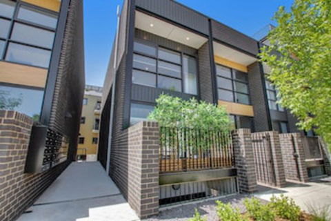 Accommodate Canberra - Parbery - Hervey Bay Accommodation 0