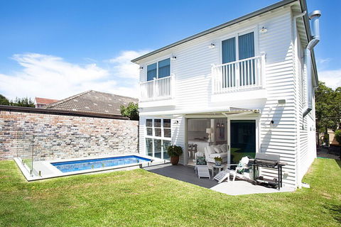 Bay House - Hervey Bay Accommodation 2