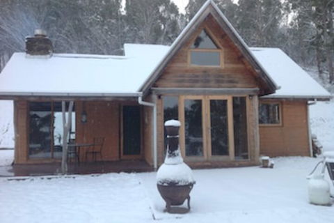 Mud Brick Cottage Cobungra - Tourism Hervey Bay 0