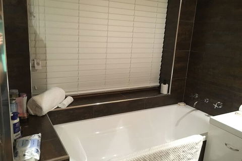 Mud Brick Cottage Cobungra - Tourism Hervey Bay 5