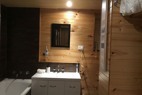 Mud Brick Cottage Cobungra - Tourism Hervey Bay 4