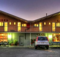 Kookaburra Ski Lodge - Hervey Bay Accommodation