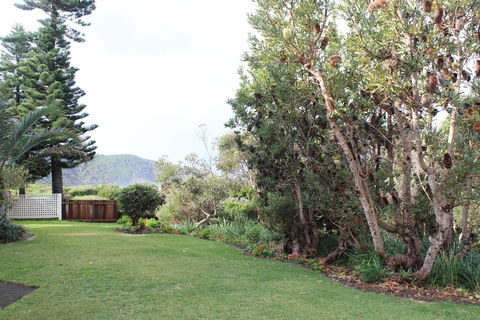 Oceanside - Hervey Bay Accommodation 6