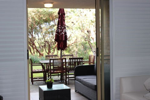 Oceanside - Hervey Bay Accommodation 5