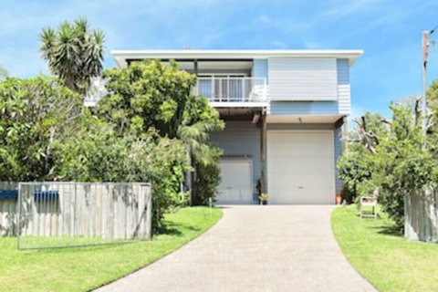 Shoal Bay Riggers - Hervey Bay Accommodation 0