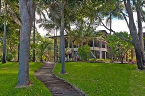 Seaclusion - Hervey Bay Accommodation 0