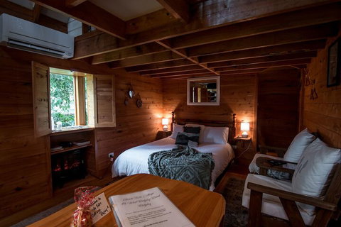 Guide Falls Cottage - Hervey Bay Accommodation 5