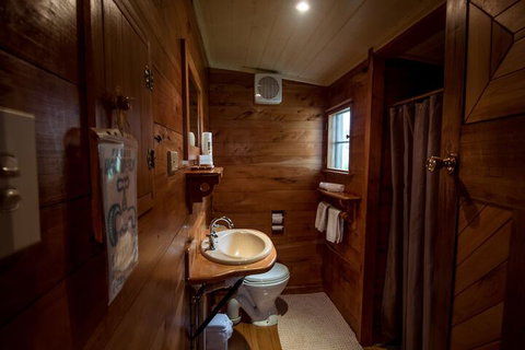 Guide Falls Cottage - Hervey Bay Accommodation 2