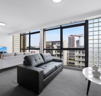 Stylish  Spacious Apt with Double Living Room - Hervey Bay Accommodation