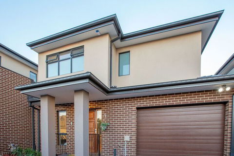 AUJOY 3 Bed Townhouse Burwood 3 - Tourism Hervey Bay 3