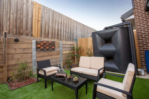 AUJOY 3 Bed Townhouse Burwood 3 - Tourism Hervey Bay 2