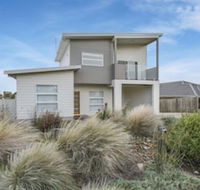 12 Echidna Grove - Hervey Bay Accommodation