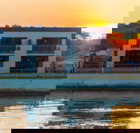 Ulverstone Waterfront Apartments - Hervey Bay Accommodation