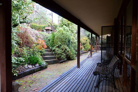 Alrima Lodge Bright - Tourism Hervey Bay 7