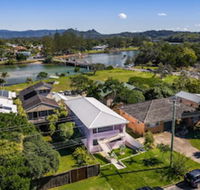 A PERFECT STAY Sunset Beach Summer Breeze - Tourism Hervey Bay