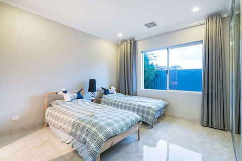 Balcatta 4 Bedroom House - Hervey Bay Accommodation 6