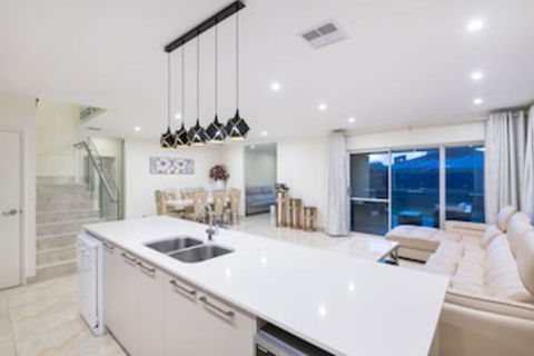 Balcatta 4 Bedroom House - Hervey Bay Accommodation 0
