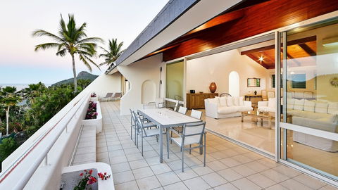Bella Vista E9 Ocean View Spacious 2 Bed - Hervey Bay Accommodation 1
