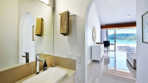 Bella Vista E9 Ocean View Spacious 2 Bed - Hervey Bay Accommodation 6