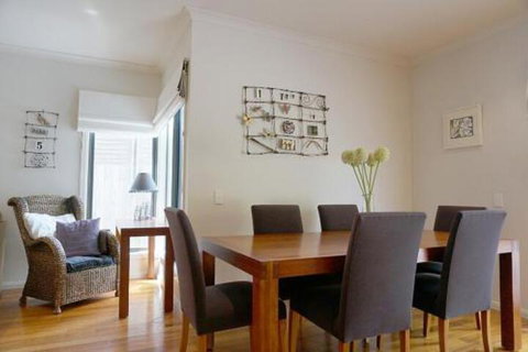 Sea Pup - Hervey Bay Accommodation 2
