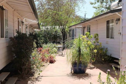 Mataranka Roadhouse - Tourism Hervey Bay 0