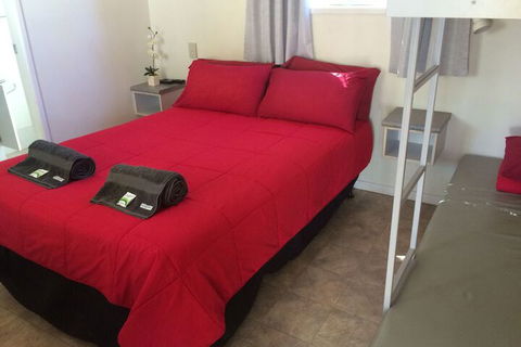 Mataranka Roadhouse - Tourism Hervey Bay 7