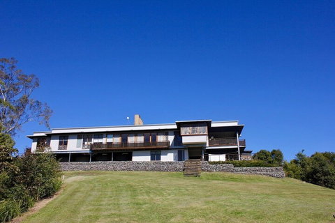 Luxury Home Endless Views - Hervey Bay Accommodation 2