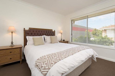 Living In Luxury Central & Sophisticated - Hervey Bay Accommodation 2