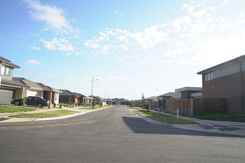 Brand New 4 Bedrooms House - Hervey Bay Accommodation 1