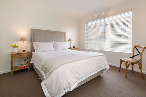 The Executive - Central & Sophisticated - Hervey Bay Accommodation 4
