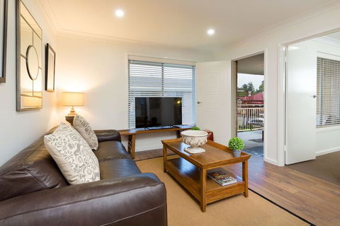 Sleeping In Style Central & Sophisticated - Hervey Bay Accommodation 2