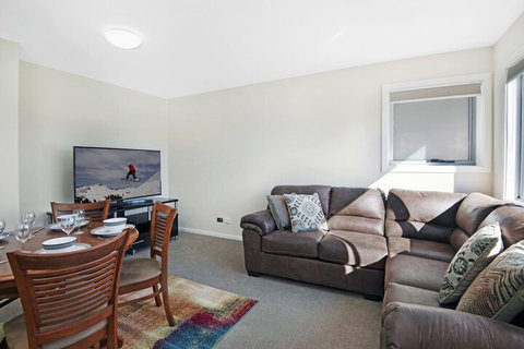 T-Bar On Twynam - Hervey Bay Accommodation 7