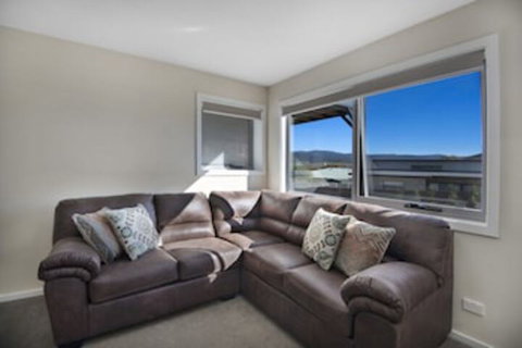 T-Bar On Twynam - Hervey Bay Accommodation 0