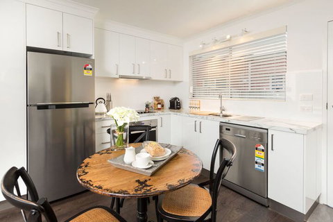 The Manhattan Central & Sophisticated - Hervey Bay Accommodation 2