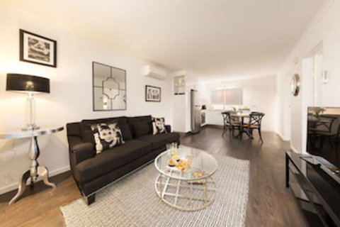 The Manhattan Central & Sophisticated - Hervey Bay Accommodation 0