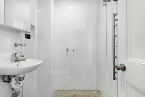 Coachhouse On The Beach - Hervey Bay Accommodation 2