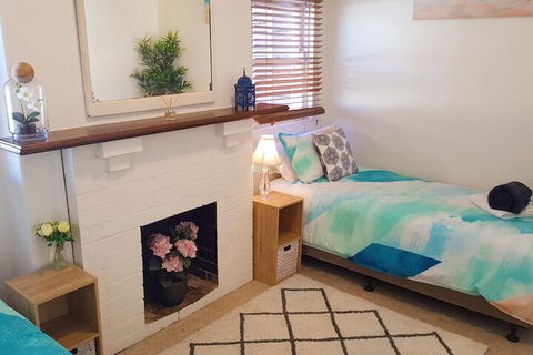 Coachhouse On The Beach - Hervey Bay Accommodation 7