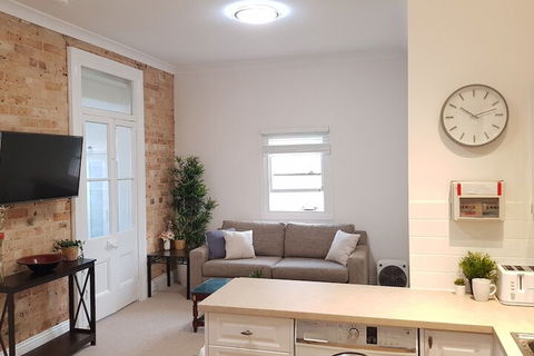 Coachhouse On The Beach - Hervey Bay Accommodation 5