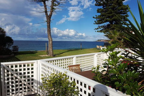 Coachhouse On The Beach - Hervey Bay Accommodation 3
